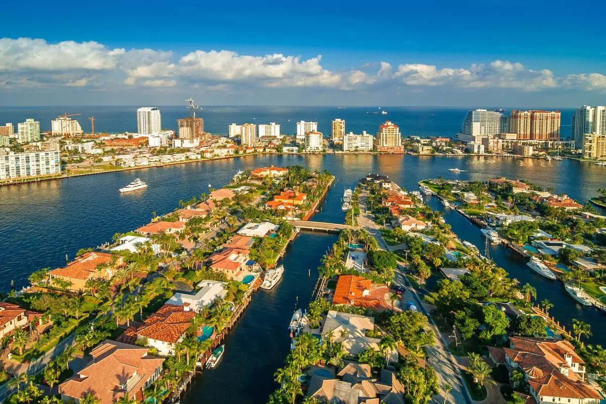 10 Amazing Places To Eat In Fort Lauderdale Worth The Money