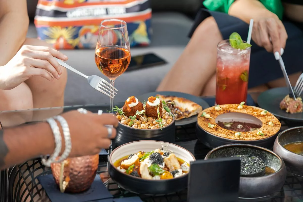 14 Best Places To Eat In Cincinnati To Check Out 14 Best Places To Eat In Cincinnati To Check Out